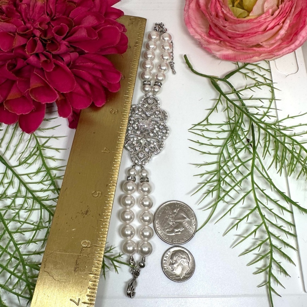 NEW⚜️Elegant Glass Pearl & Crystal Beaded Bracelet - Picture 7 of 8